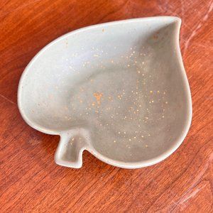 FINAL DROP: VTG green & gold trinket ceramic "leaf" dish